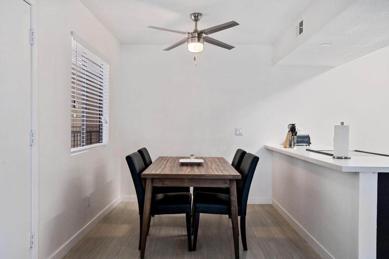 Newly Renovated 2Br Apartment W Pool By Stay Gia Phoenix Exteriör bild